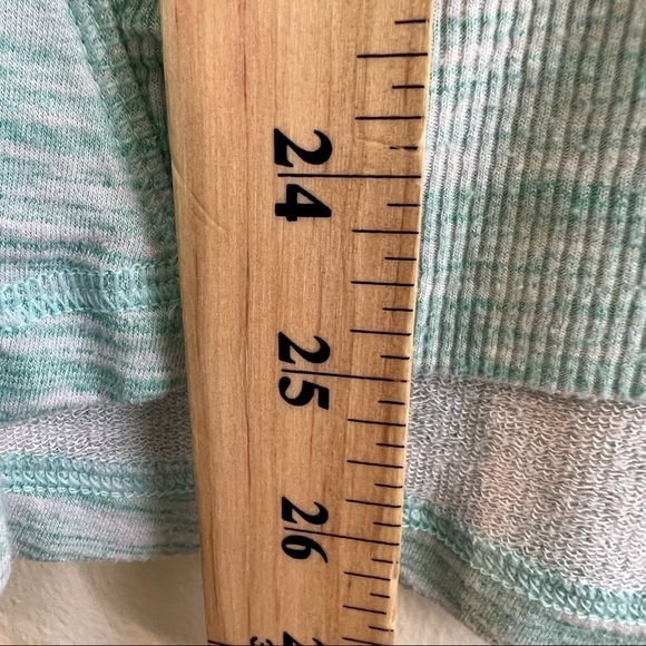 Champion Teal Aqua Blue Long Sleeve Athletic Shirt Womens Small Casual - Picture 3 of 8